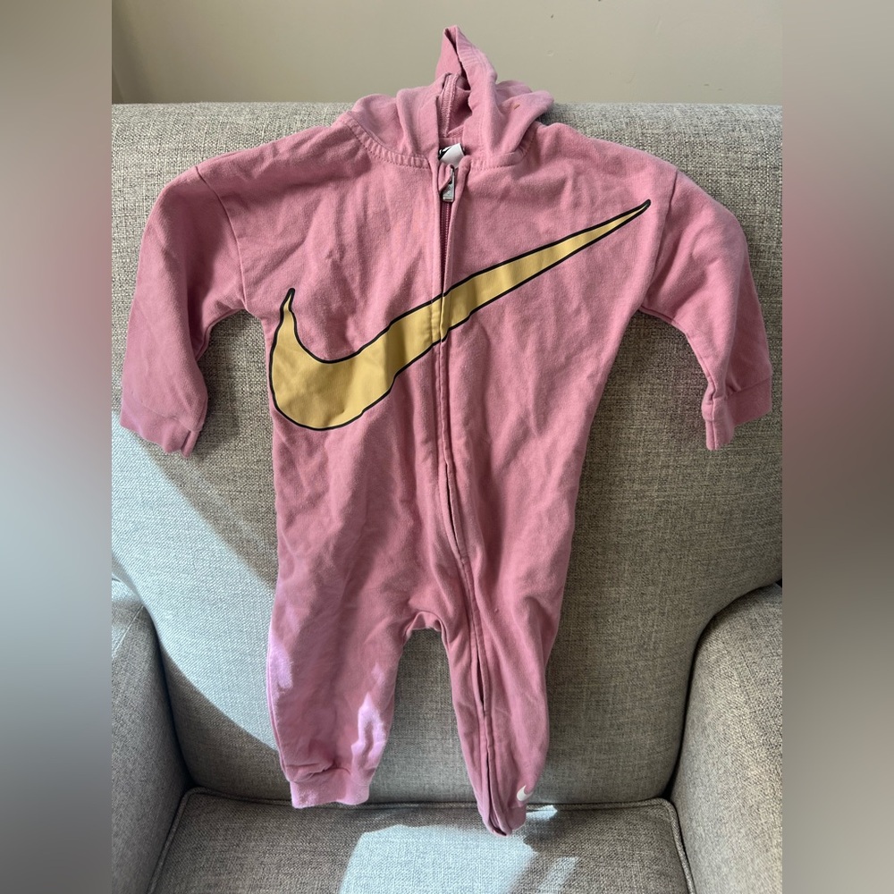 Nike Soft Pink Sweatshirt